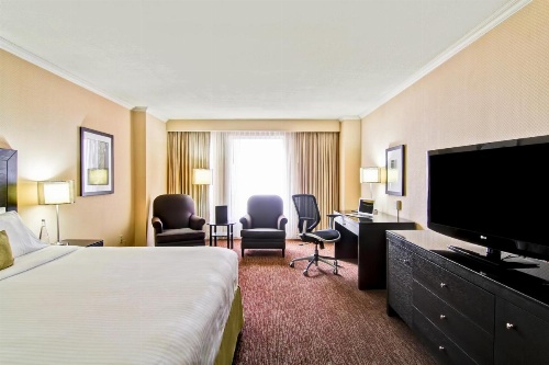 Delta Hotels by Marriott Toronto East image 29