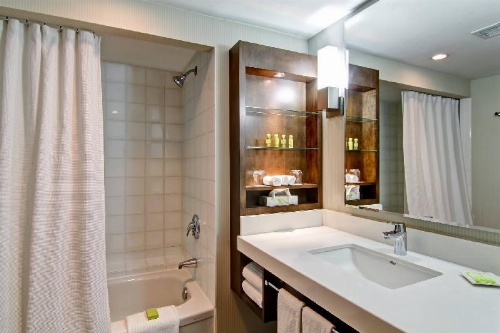 Delta Hotels by Marriott Toronto East image 39